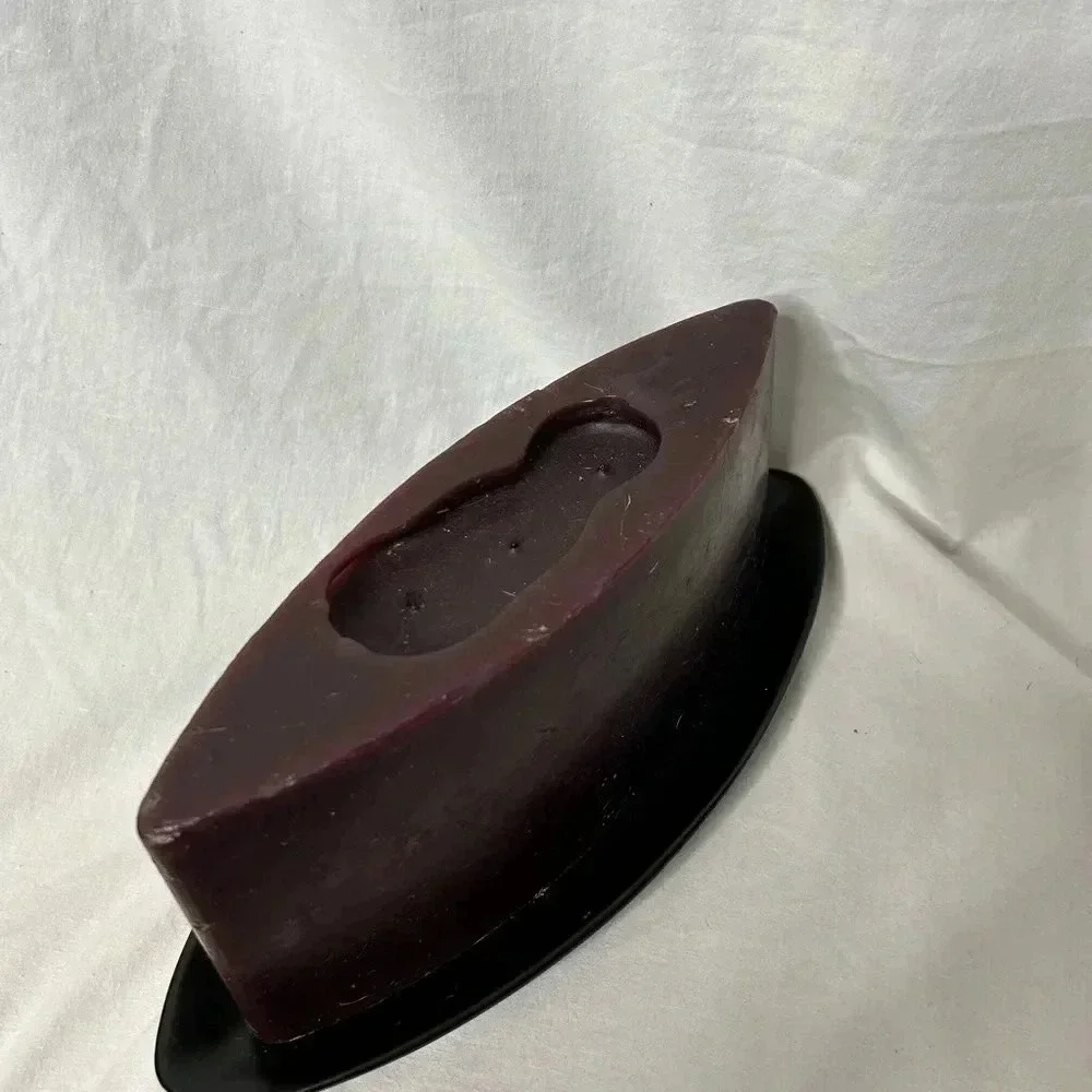 Oblong candle +‎ holder